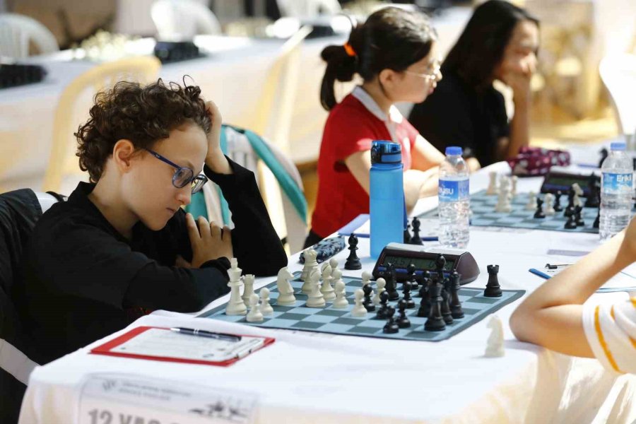 23 Nisan Satranç Turnuvası Sona Erdi