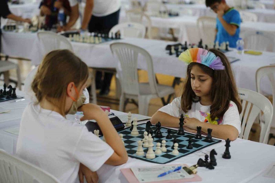 23 Nisan Satranç Turnuvası Sona Erdi