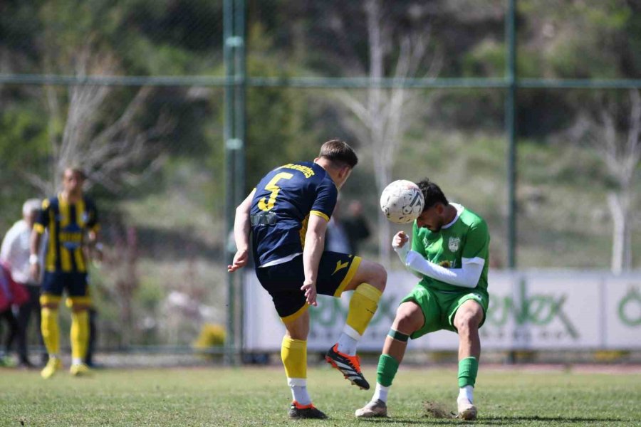 Bölgesel Amatör Lig: Hacılar Erciyesspor: 2 - 12 Bingölspor: 4
