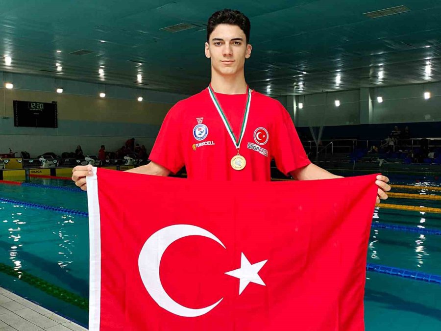 Antalyasporlu Kulaçlardan 3’er Madalya