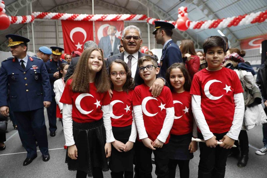 Başkan Büyükkılıç, 23 Nisan Mesajında Çocuklara Özel Projeleri Sıraladı