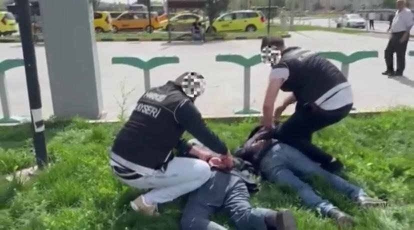 Kayseri’de Uyuşturucu Operasyonları: 21 Tutuklama
