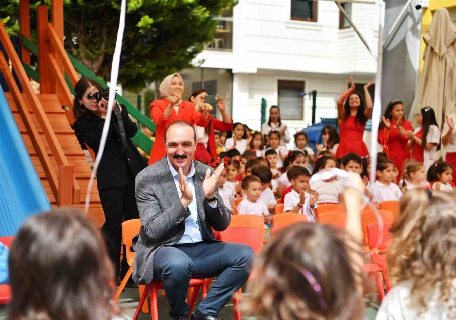 Başkan Kotan, Miniklerle 23 Nisan’ı Kutladı