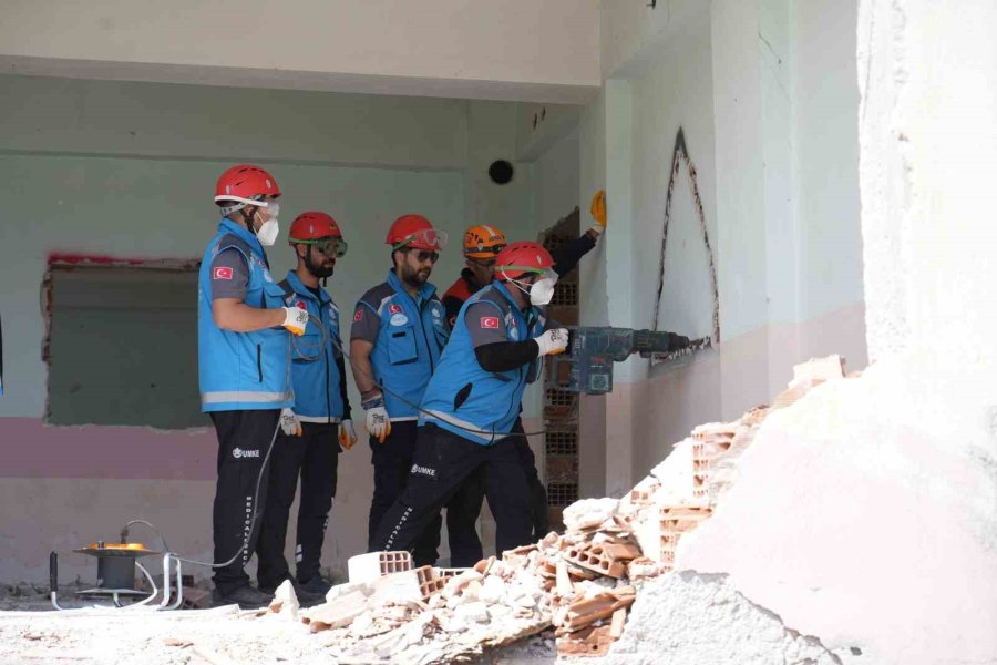 Niğde’de Umke Ekiplerine Arama Kurtarma Eğitimi Verildi