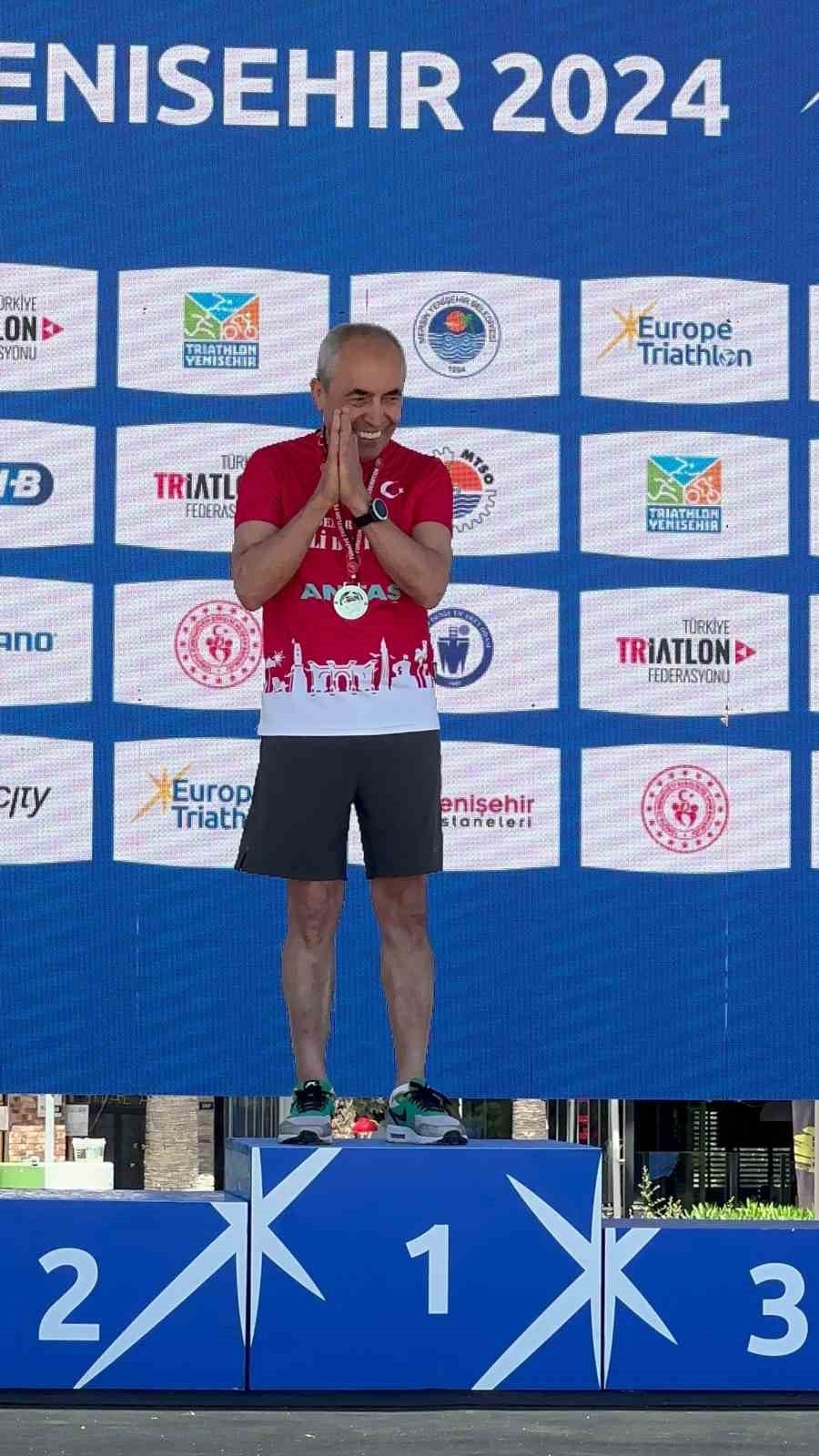 ‘demir Adam’ Lakaplı Ali Bıdı’nın Mersin’de 6 Yıldır Bileği Bükülmüyor