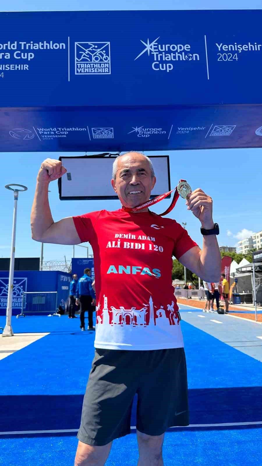 ‘demir Adam’ Lakaplı Ali Bıdı’nın Mersin’de 6 Yıldır Bileği Bükülmüyor