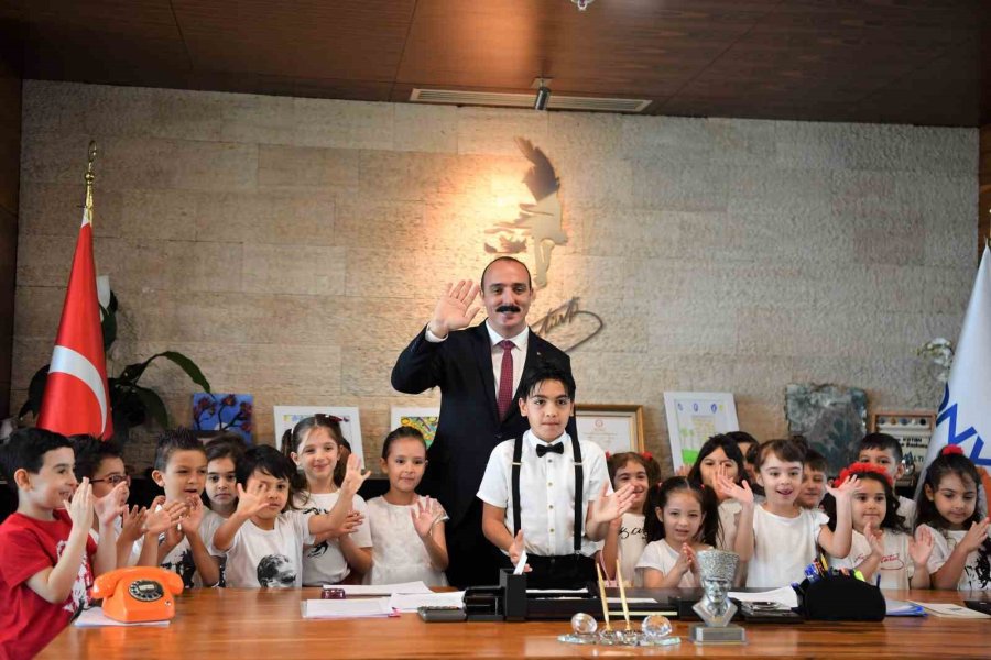 Bugün Konyaaltı’nı Çocuklar Yönetti