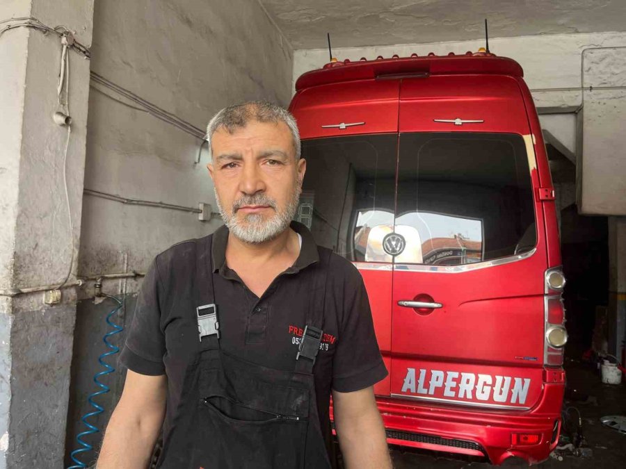 Bu Çocuklar Bayramlarında Anahtar Takımlarını Elinde Bırakmadı