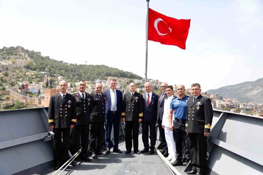 Alanya Protokolü Tgc Göksu Fırkateyni’ni Ziyaret Etti