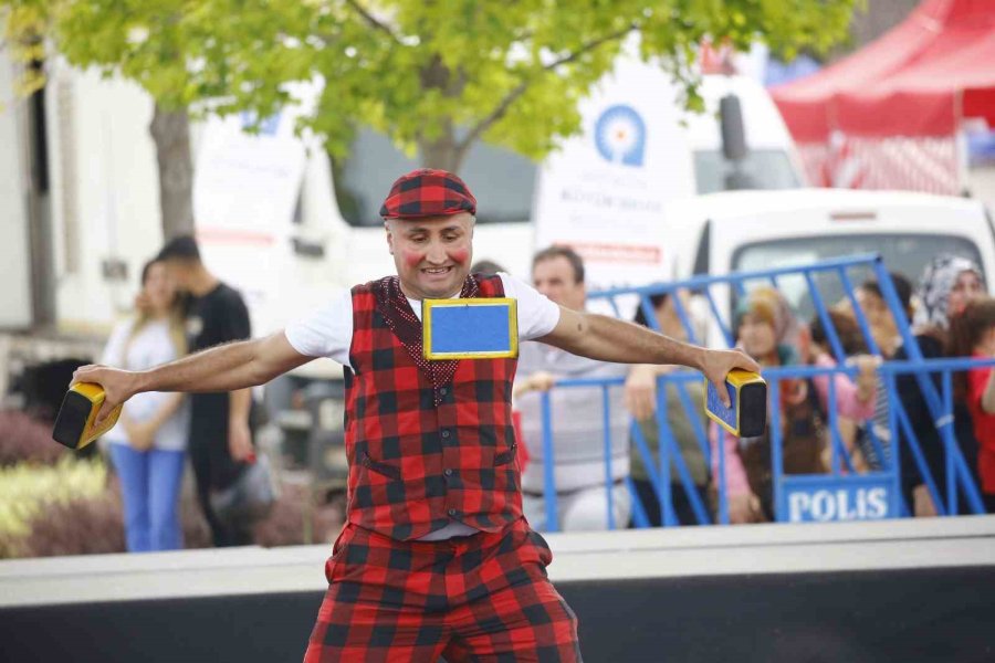 Dünya Çocukları Antalya’dan Barış Mesajı Verdi