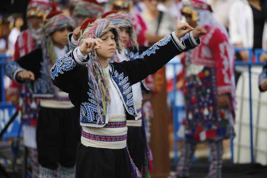 Dünya Çocukları Antalya’dan Barış Mesajı Verdi