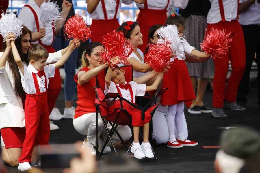 Dünya Çocukları Antalya’dan Barış Mesajı Verdi