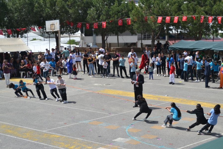 23 Nisan Bozyazı’da Coşkuyla Kutlandı