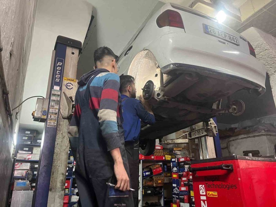 Bu Çocuklar Bayramlarında Anahtar Takımlarını Elinde Bırakmadı