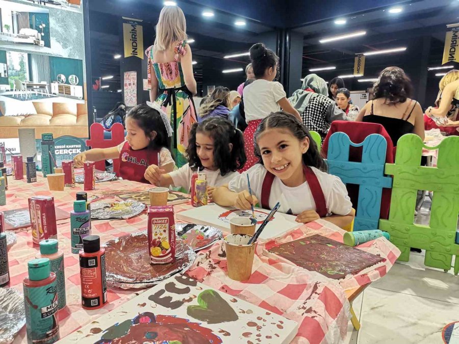 Çocuklar Bayramlarını Hilal’de Kutladı