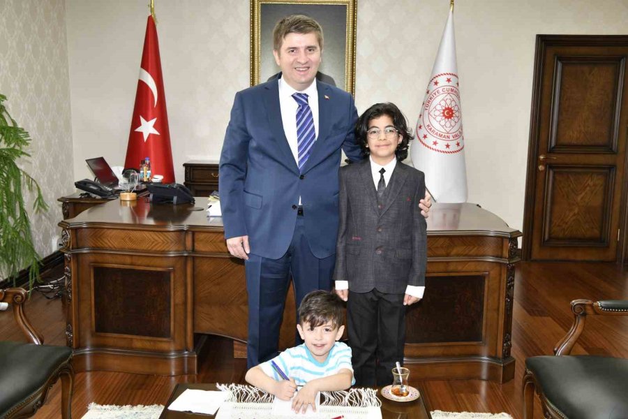 Vali Sarıibrahim Makamını 5. Sınıf Öğrencisi Recep Kaan Garip’e Devretti