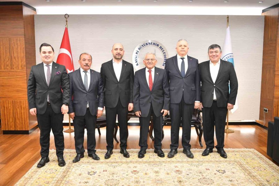 Başkan Büyükkılıç’a Şehrin Tebrik Ziyaretleri Sürüyor