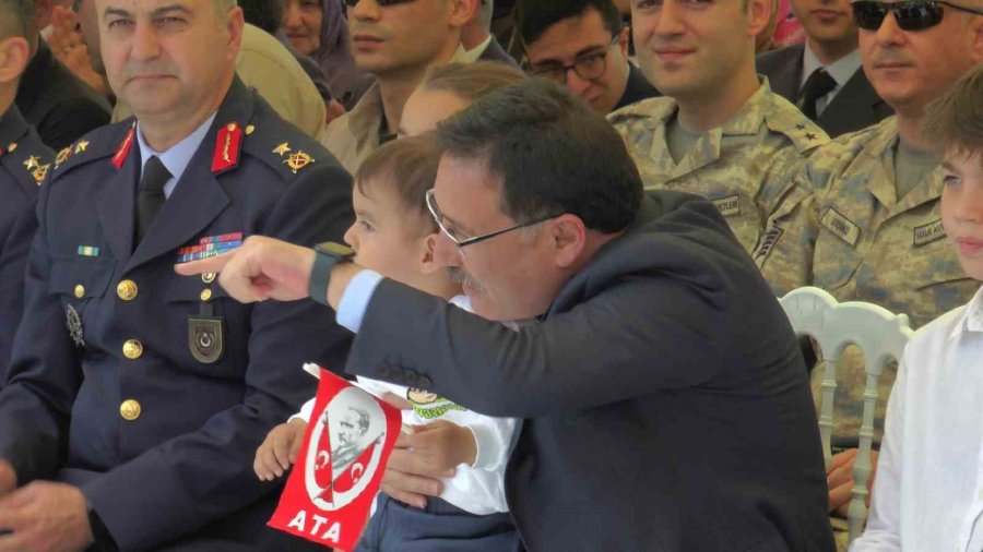 Kayseri’de Çocuklar 23 Nisan’ı Coşkuyla Kutladı