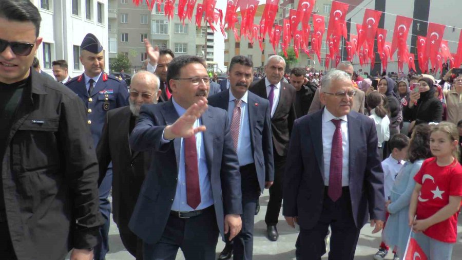 Kayseri’de Çocuklar 23 Nisan’ı Coşkuyla Kutladı