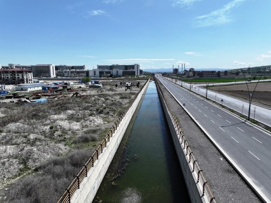 Kocasinan, Drone İle Tüm Açık Alanları İlaçlıyor