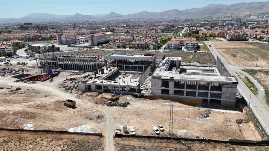 Türkiye’de Birçok İlke Sahip Sporcu Seçme Ve Yetiştirme Merkezi Yükselmeye Devam Ediyor