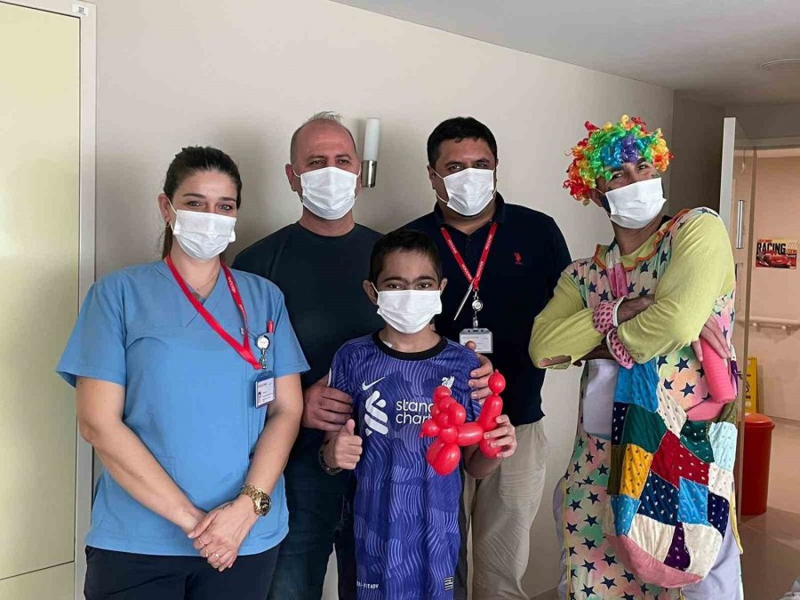 Kemik İliği Nakli Olan Ve Nakil Bekleyen Çocuklara ‘palyaço’ Sürprizi