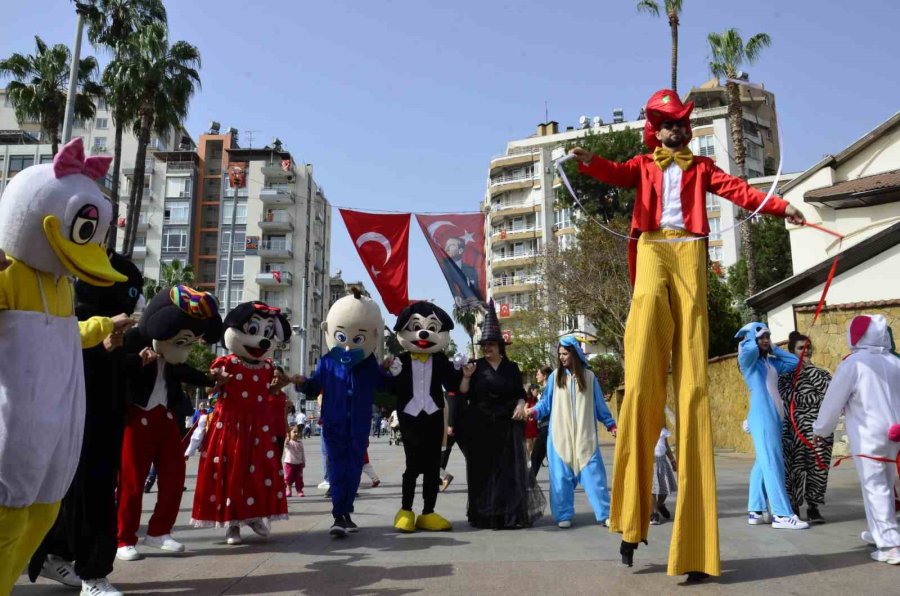 Mersin’de 23 Nisan Kutlandı