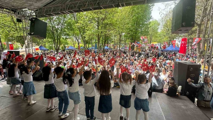 Odunpazarı, Çocuk Bayramı’nı Muhteşem Bir Şenlikle Kutladı