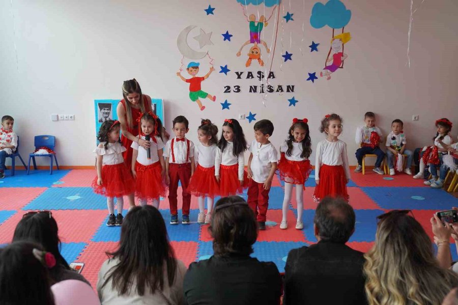 Minikler Coşkuyla Kutladı