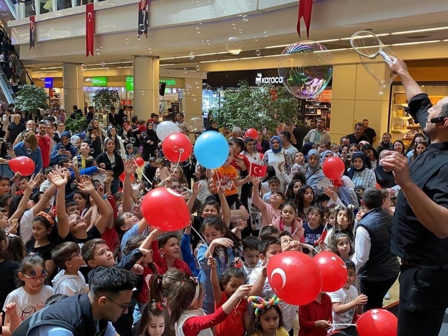 Ülkü Ocakları’ndan Çocuklara 23 Nisan Etkinliği