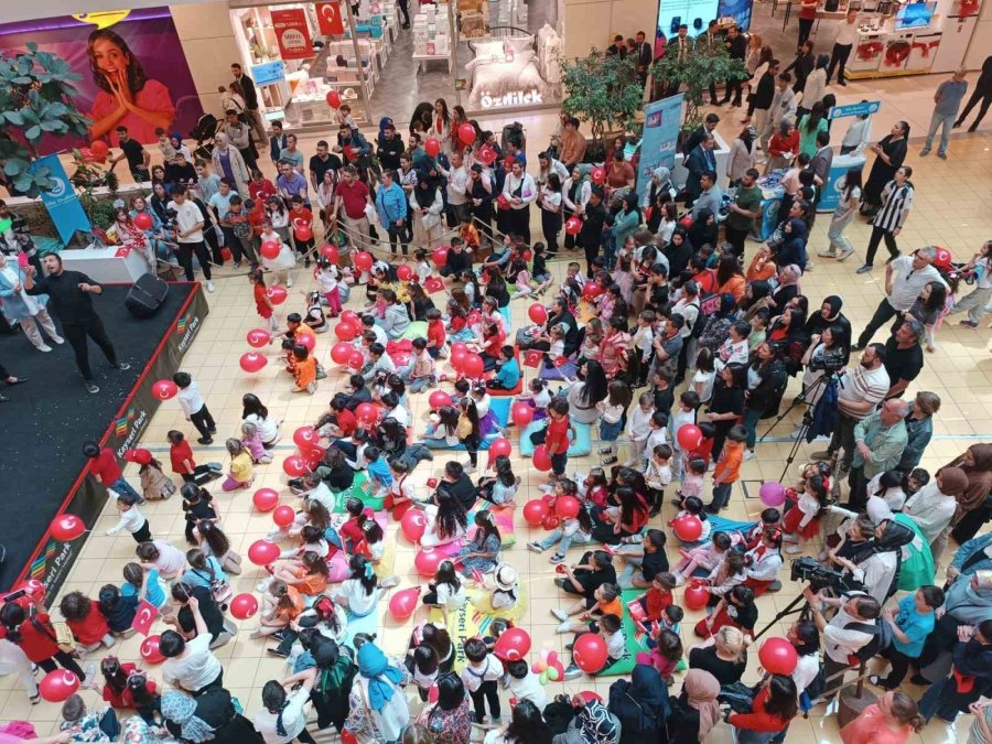 Ülkü Ocakları’ndan Çocuklara 23 Nisan Etkinliği