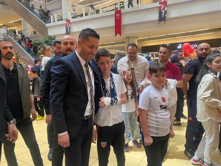 Ülkü Ocakları’ndan Çocuklara 23 Nisan Etkinliği