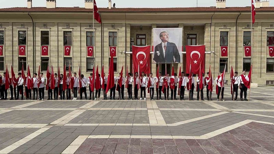 23 Nisan Ulusal Egemenlik Ve Çocuk Bayramı Kutlandı