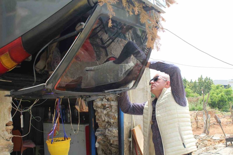 Alanya’da Duvara Asılı Cezalı Otomobile Teklif Yağıyor