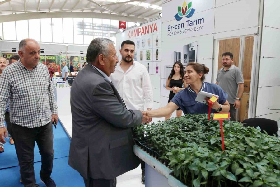 3. Kaş Kınık Tarım Fuarı Açıldı