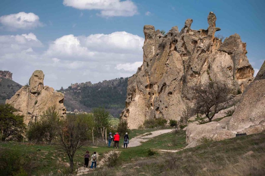 Frig Vadisi Kartpostallık Görüntüleriyle Hayran Bırakıyor