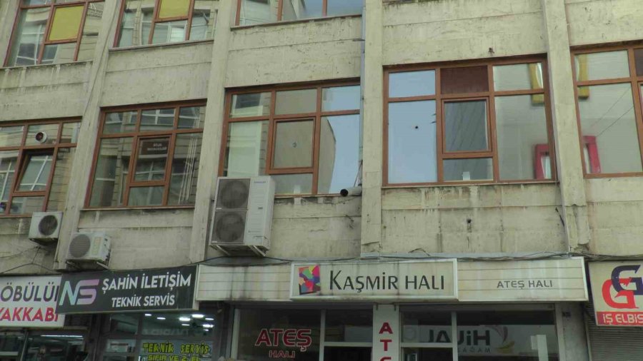 Kayseri’de İş Yeri Kurşunlandı