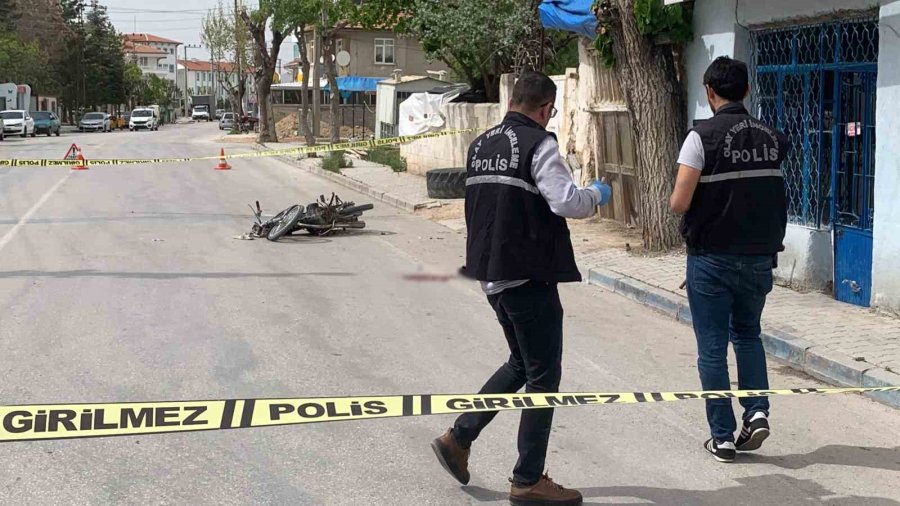 Karaman’da Motosiklet Sürücüsünün Ağır Yaralandığı Kaza Kamerada