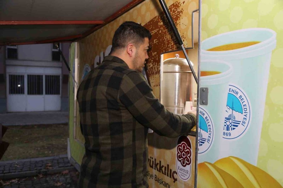 Büyükşehir’den Gençlere 10 Milyon Porsiyon Çorba İkramı