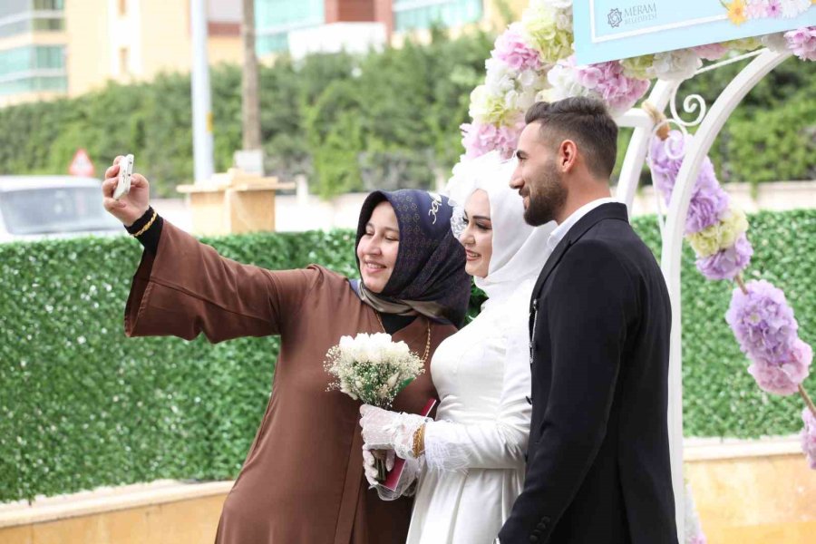 Evlenen Çiftlerin Tercihi: 24.04.2024