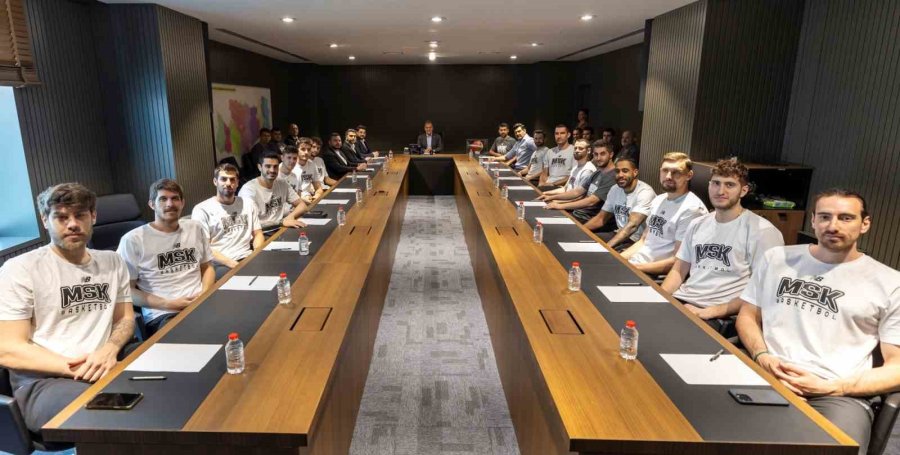 Play-off’a Kalan Basketbolcular Başkan Seçer İle Bir Araya Geldi