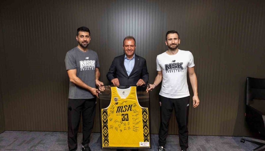 Play-off’a Kalan Basketbolcular Başkan Seçer İle Bir Araya Geldi