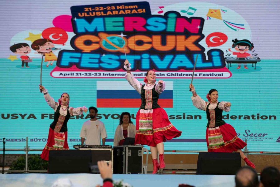 Dünya Çocukları Mersin’deki Festivalde Buluştu