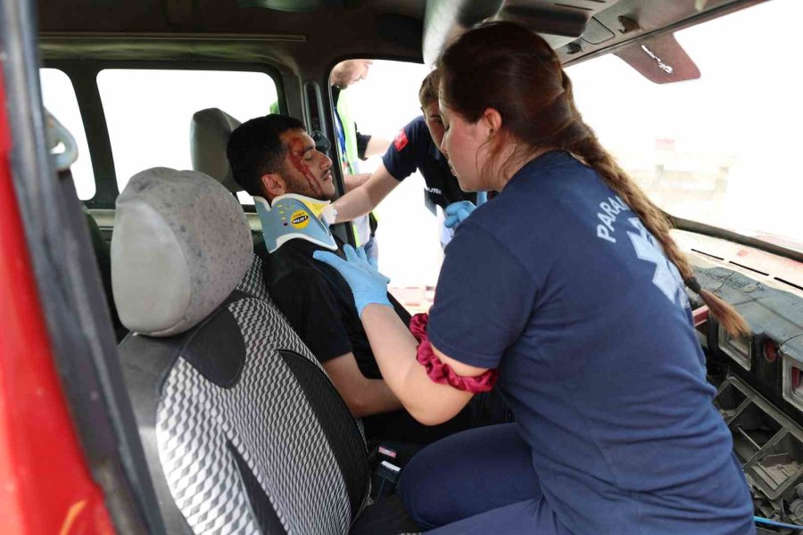 Türkiye’nin İlk Ve Acil Yardım Öğrencileri Alkü’de Kıyasıya Mücadele Etti