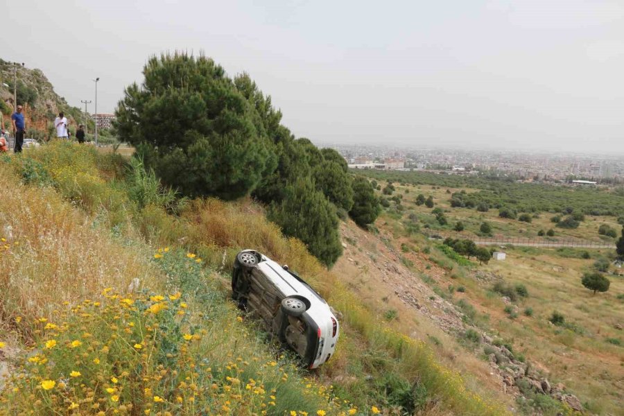 Kontrolden Çıkan Otomobil Uçuruma Yuvarlandı: 1 Yaralı