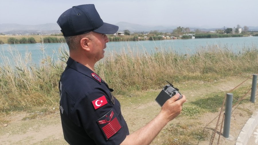 Sahilde Yakılan Çöpler Jandarma Ve İtfaiyeyi Alarma Geçirdi