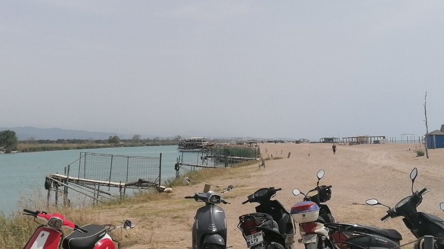 Sahilde Yakılan Çöpler Jandarma Ve İtfaiyeyi Alarma Geçirdi