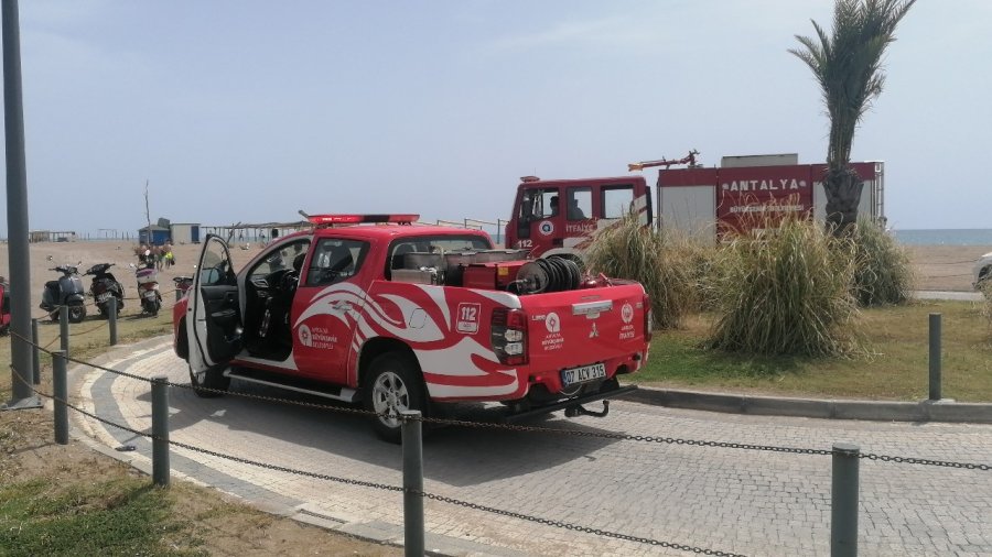 Sahilde Yakılan Çöpler Jandarma Ve İtfaiyeyi Alarma Geçirdi
