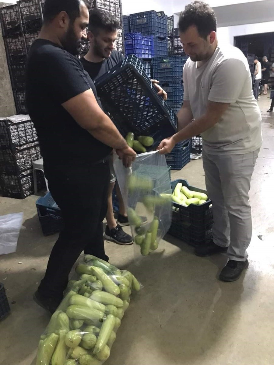 Elde Kalan Sebzeler Bağışlanarak, Çöpe Atılmaktan Kurtarılıyor