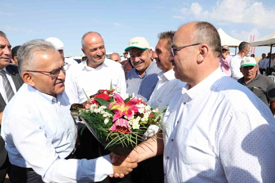 Kayseri Büyükşehir’in Kırsala Desteği Sürüyor